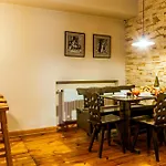 아파트호텔 & Travel W Centrum Lodzi - Piotrkowska - Klimatyzacja - Parking - Manufaktura - Off Piotrkowska - Ec1 - Atlas Arena - Orientarium - Monopolis 3*