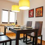 & Travel W Centrum Lodzi - Piotrkowska - Klimatyzacja - Parking - Manufaktura - Off Piotrkowska - Ec1 - Atlas Arena - Orientarium - Monopolis 3*
