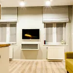 & Travel W Centrum Lodzi - Piotrkowska - Klimatyzacja - Parking - Manufaktura - Off Piotrkowska - Ec1 - Atlas Arena - Orientarium - Monopolis Aparthotel