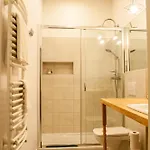 Aparthotel & Travel W Centrum Lodzi - Piotrkowska - Klimatyzacja - Parking - Manufaktura - Off Piotrkowska - Ec1 - Atlas Arena - Orientarium - Monopolis Lodz