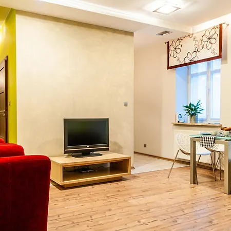Aparthotel & Travel 3*