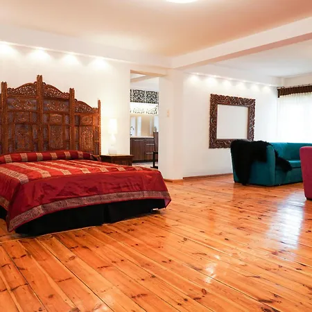 Aparthotel & Travel 3*