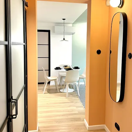 Home & Travel Apartamenty W Centrum Lodzi - Piotrkowska - Klimatyzacja - Parking - Manufaktura - Off Piotrkowska - Ec1 - Atlas Arena - Orientarium - Monopolis Łódź