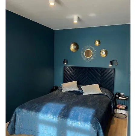Aparthotel & Travel 3*