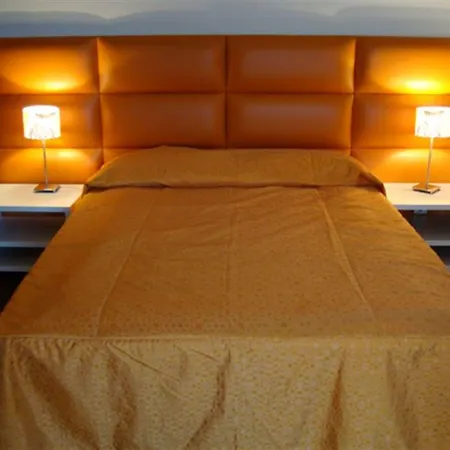 Apart Otel Home & Travel Apartamenty W Centrum Lodzi - Piotrkowska - Klimatyzacja - Parking - Manufaktura - Off Piotrkowska - Ec1 - Atlas Arena - Orientarium - Monopolis