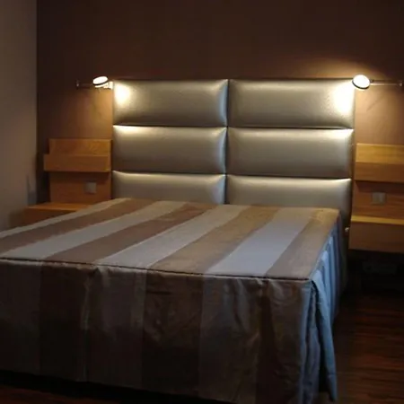 Apart Otel Home & Travel Apartamenty W Centrum Lodzi - Piotrkowska - Klimatyzacja - Parking - Manufaktura - Off Piotrkowska - Ec1 - Atlas Arena - Orientarium - Monopolis