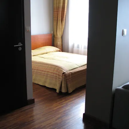 Apart Otel Home & Travel Apartamenty W Centrum Lodzi - Piotrkowska - Klimatyzacja - Parking - Manufaktura - Off Piotrkowska - Ec1 - Atlas Arena - Orientarium - Monopolis Łódź