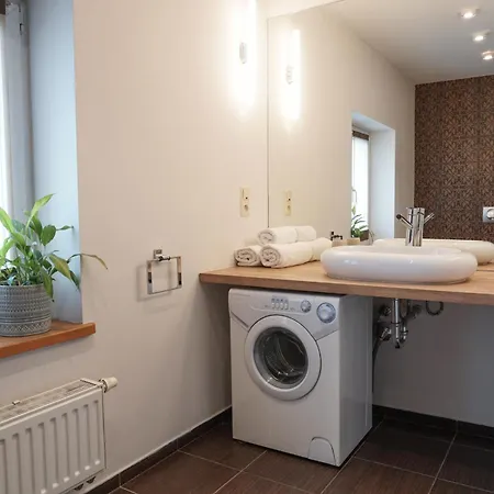 Home & Travel Apartamenty W Centrum Lodzi - Piotrkowska - Klimatyzacja - Parking - Manufaktura - Off Piotrkowska - Ec1 - Atlas Arena - Orientarium - Monopolis Apart Otel 3*