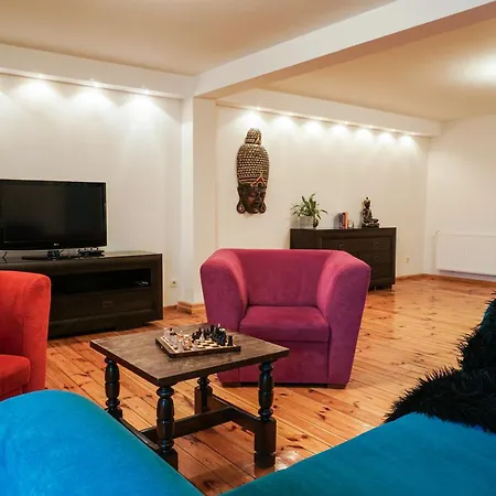 Home & Travel Apartamenty W Centrum Lodzi - Piotrkowska - Klimatyzacja - Parking - Manufaktura - Off Piotrkowska - Ec1 - Atlas Arena - Orientarium - Monopolis Łódź