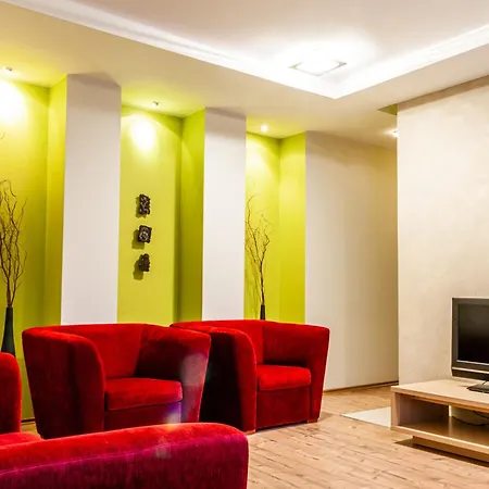 Home & Travel Apartamenty W Centrum Lodzi - Piotrkowska - Klimatyzacja - Parking - Manufaktura - Off Piotrkowska - Ec1 - Atlas Arena - Orientarium - Monopolis Apart Otel