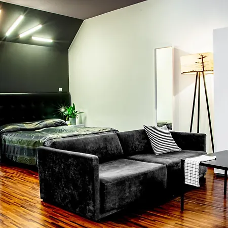 Apart Otel Home & Travel Apartamenty W Centrum Lodzi - Piotrkowska - Klimatyzacja - Parking - Manufaktura - Off Piotrkowska - Ec1 - Atlas Arena - Orientarium - Monopolis 3*