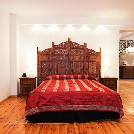 Home & Travel Apartamenty W Centrum Lodzi - Piotrkowska - Klimatyzacja - Parking - Manufaktura - Off Piotrkowska - Ec1 - Atlas Arena - Orientarium - Monopolis Apart Otel