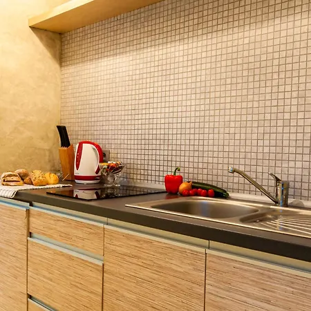 Home & Travel Apartamenty W Centrum Lodzi - Piotrkowska - Klimatyzacja - Parking - Manufaktura - Off Piotrkowska - Ec1 - Atlas Arena - Orientarium - Monopolis Apart Otel