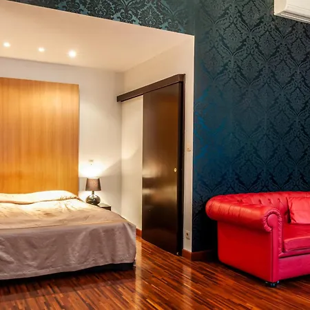 Home & Travel Apartamenty W Centrum Lodzi - Piotrkowska - Klimatyzacja - Parking - Manufaktura - Off Piotrkowska - Ec1 - Atlas Arena - Orientarium - Monopolis Apart Otel