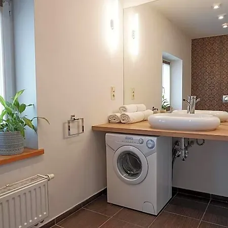 Lägenhetshotell & Travel W Centrum Lodzi - Piotrkowska - Klimatyzacja - Manufaktura - Off Piotrkowska - Ec1 - Atlas Arena - Orientarium - Monopolis 3*
