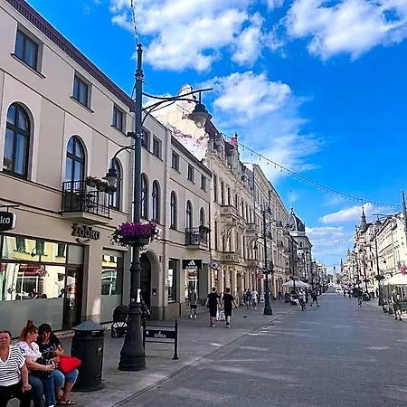& Travel W Centrum Lodzi - Piotrkowska - Klimatyzacja - Manufaktura - Off Piotrkowska - Ec1 - Atlas Arena - Orientarium - Monopolis 3*