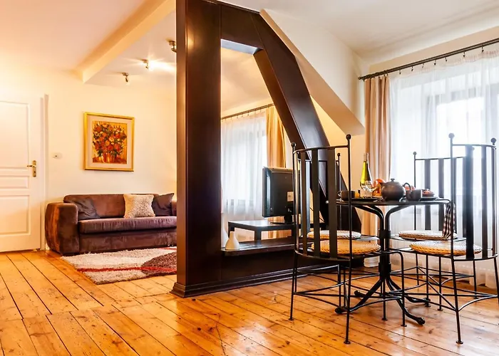 Apart-hotel & Travel W Centrum Lodzi - Piotrkowska - Klimatyzacja - Parking - Manufaktura - Off Piotrkowska - Ec1 - Atlas Arena - Orientarium - Monopolis