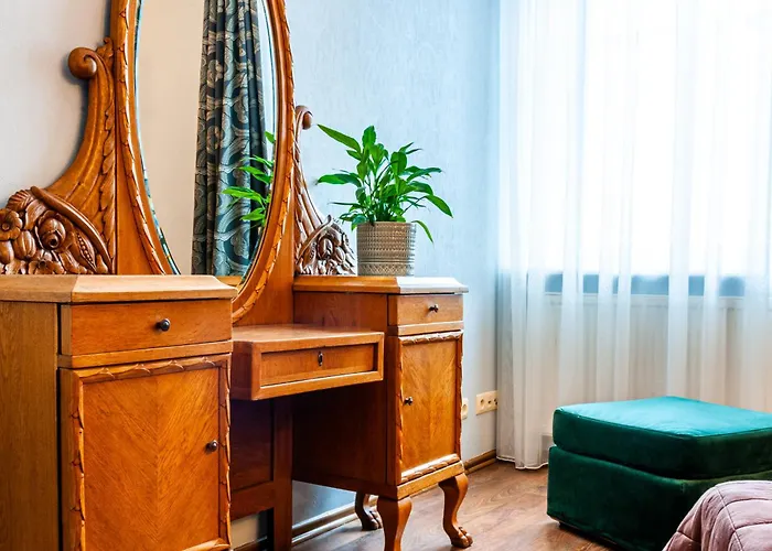 Apart-hotel & Travel W Centrum Lodzi - Piotrkowska - Klimatyzacja - Parking - Manufaktura - Off Piotrkowska - Ec1 - Atlas Arena - Orientarium - Monopolis 3*