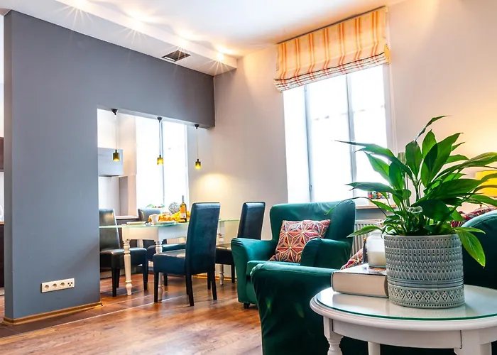 & Travel W Centrum Lodzi - Piotrkowska - Klimatyzacja - Parking - Manufaktura - Off Piotrkowska - Ec1 - Atlas Arena - Orientarium - Monopolis Apart-hotel 3*