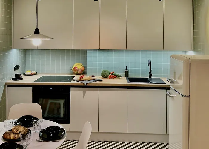 & Travel W Centrum Lodzi - Piotrkowska - Klimatyzacja - Parking - Manufaktura - Off Piotrkowska - Ec1 - Atlas Arena - Orientarium - Monopolis Apart-hotel