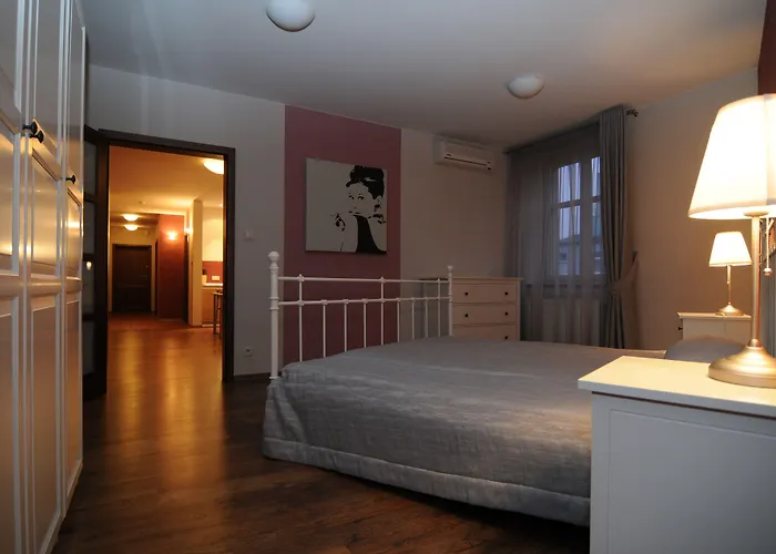 & Travel W Centrum Lodzi - Piotrkowska - Klimatyzacja - Parking - Manufaktura - Off Piotrkowska - Ec1 - Atlas Arena - Orientarium - Monopolis Apart-hotel Łódź