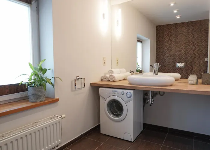 & Travel W Centrum Lodzi - Piotrkowska - Klimatyzacja - Parking - Manufaktura - Off Piotrkowska - Ec1 - Atlas Arena - Orientarium - Monopolis Apart-hotel 3*