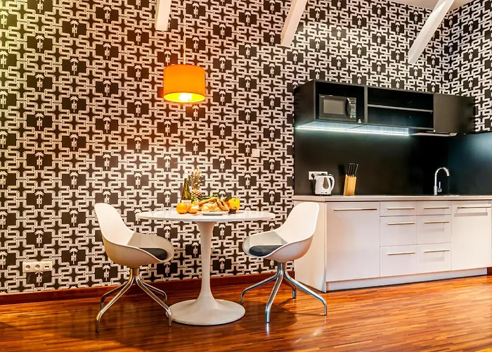 & Travel W Centrum Lodzi - Piotrkowska - Klimatyzacja - Parking - Manufaktura - Off Piotrkowska - Ec1 - Atlas Arena - Orientarium - Monopolis Apart-hotel Łódź