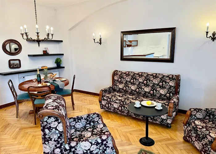 & Travel W Centrum Lodzi - Piotrkowska - Klimatyzacja - Parking - Manufaktura - Off Piotrkowska - Ec1 - Atlas Arena - Orientarium - Monopolis Apart-hotel 3*